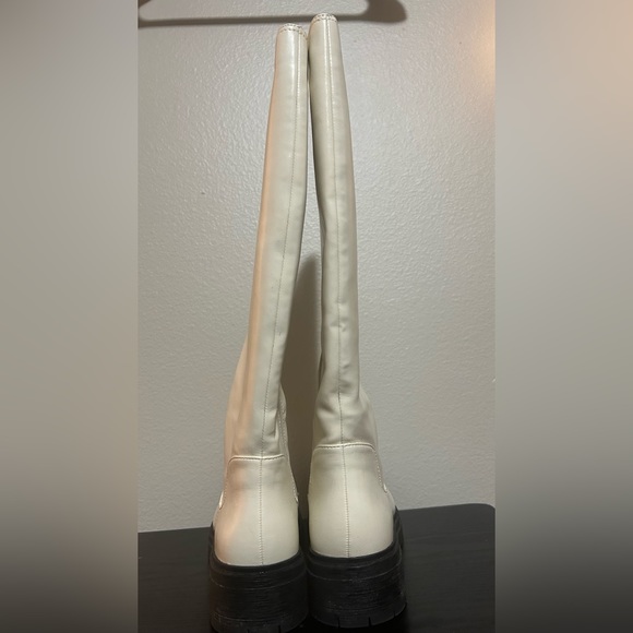 Barely used Just fab Bone color tall black rubber bottom boots- size 8 - Picture 6 of 16